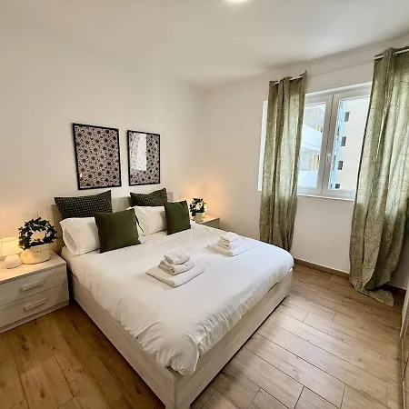 Dei Principi 2, Aeroporto E Parcheggio Gratuito Apartment *